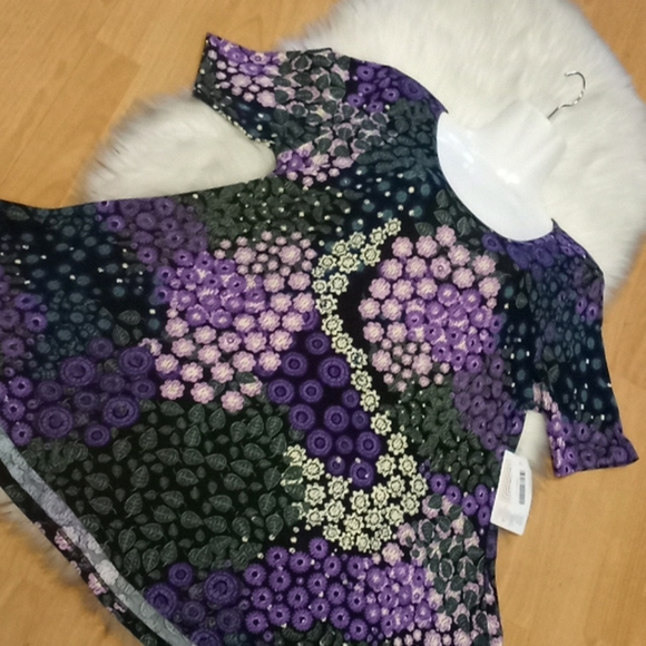 LulaRoe Floral Print Perfect T Tunic Top - Picture 9 of 14